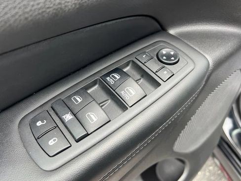 Used 2019 Jeep Grand Cherokee Limited X AWD/4WD image 27