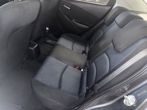 Used 2017 Toyota Yaris iA image 22