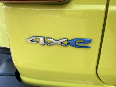 Used 2022 Jeep Wrangler Unlimited Sahara image 41