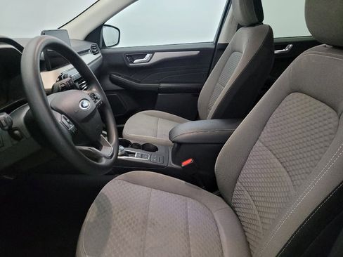 Used 2021 Ford Escape SE image 17