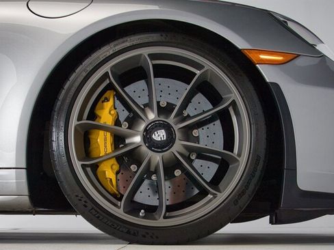 Used 2019 Porsche 911 GT3 image 17