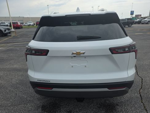 Used 2025 Chevrolet Equinox LT w/ Convenience Package II FWD image 5