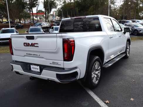 Used 2021 GMC Sierra 1500 Denali w/ Driver Alert Package II image 9