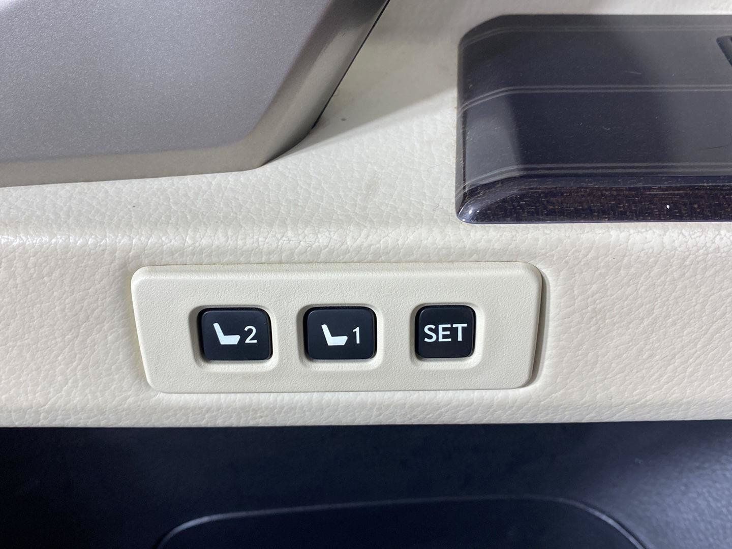 Used 2020 Lexus GX 460 Premium w/ Premium Package AWD/4WD image 20