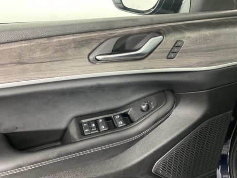 Used 2024 Jeep Grand Cherokee Limited AWD/4WD image 16