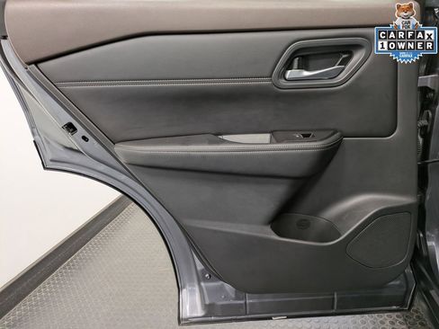 Used 2023 Nissan Rogue SL AWD/4WD image 23