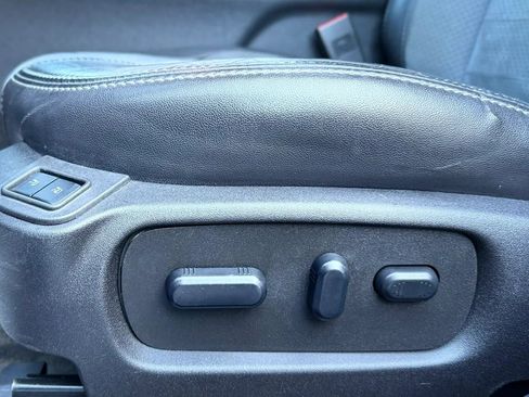 Used 2015 Ford Taurus SHO w/ Equipment Group 401A AWD/4WD image 26