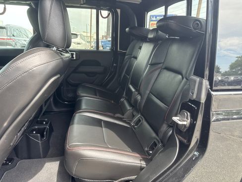 Used 2020 Jeep Gladiator Rubicon AWD/4WD image 6