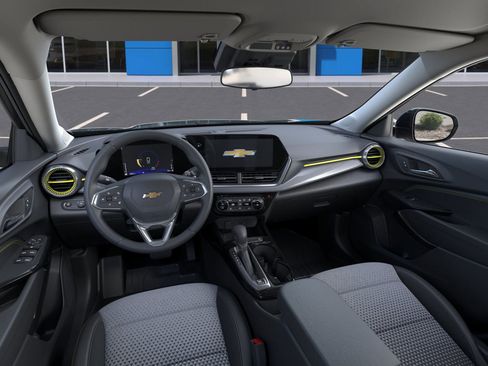 New 2025 Chevrolet Trax LT w/ Driver Confidence Package image 39