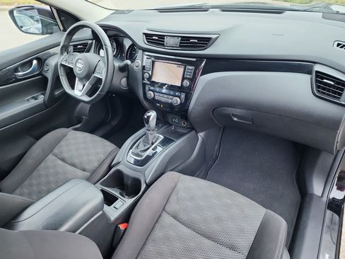 Used 2019 Nissan Rogue Sport SV w/ Technology Package image 16