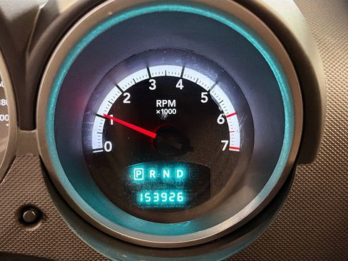 Used 2010 Dodge Nitro SXT image 17