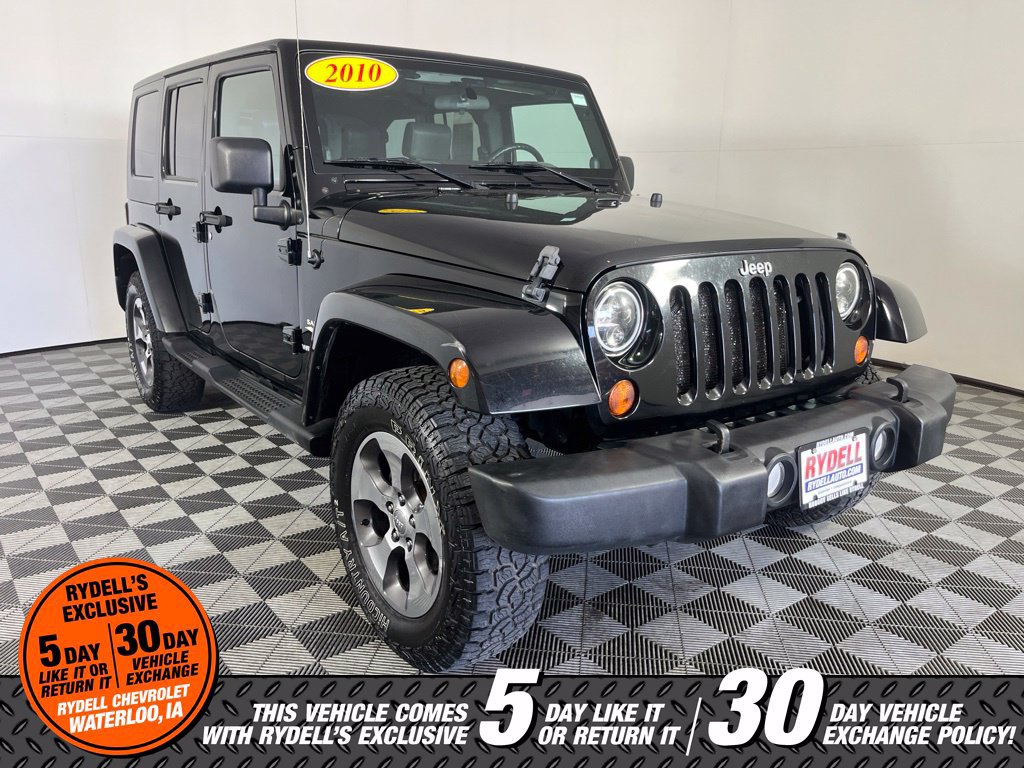 Used 2010 Jeep Wrangler Unlimited Sahara w/ Dual Top Group AWD/4WD image 2
