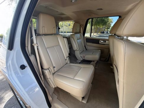 Used 2014 Ford Expedition XLT w/ Equipment Group 201A RWD image 24