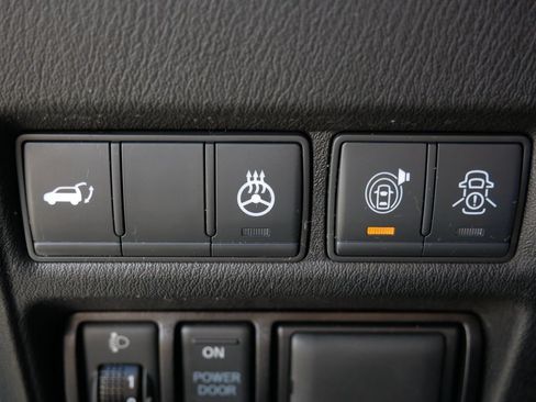 Used 2019 Nissan Armada Platinum w/ Captain's Chairs Package AWD/4WD image 18