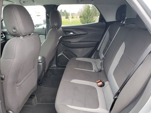 Used 2025 Chevrolet TrailBlazer LT AWD/4WD image 28