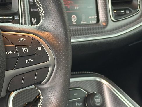 Used 2015 Dodge Challenger SRT Hellcat RWD image 21