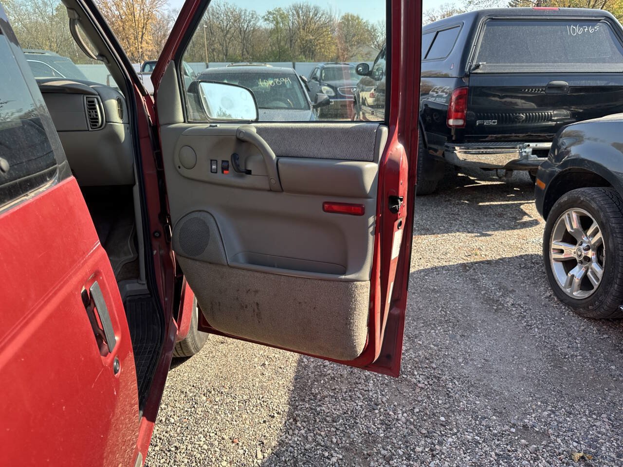 Used 1998 Chevrolet Astro Passenger RWD image 28