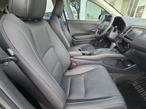 Used 2022 Honda HR-V EX-L image 10