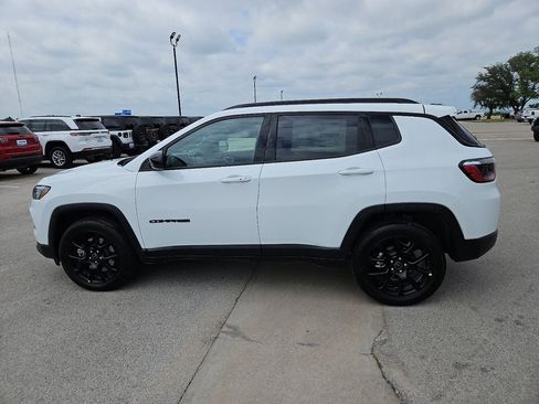 New 2026 Jeep Compass Latitude AWD/4WD image 3