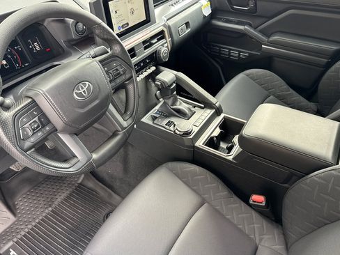 Certified 2025 Toyota Tacoma SR5 image 9