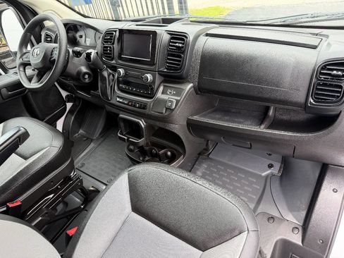 Used 2025 RAM ProMaster 3500 w/ Convenience Group FWD image 9