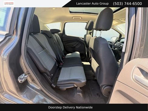 Used 2015 Ford C-MAX SE w/ Equipment Group 203A FWD image 22