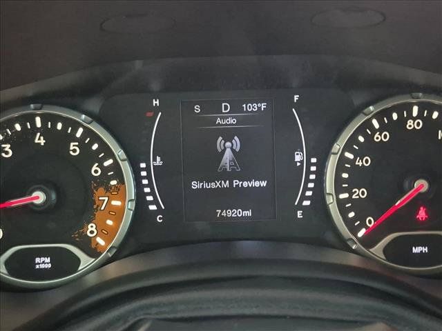 Used 2018 Jeep Renegade Latitude FWD image 10