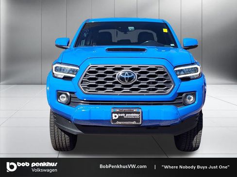 Used 2020 Toyota Tacoma TRD Sport w/ TRD Premium Sport Package image 22
