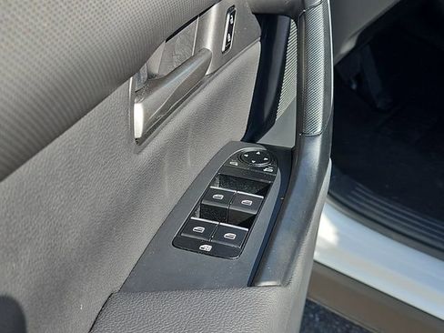 Certified 2025 MAZDA CX-50 AWD 2.5 S w/ Premium Package image 19