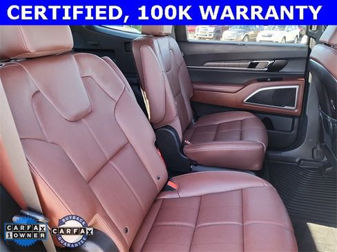 Used 2024 Kia Telluride EX w/ EX Captain's Chair Package image 20