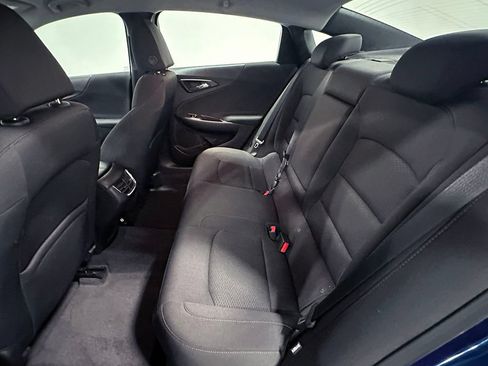 Used 2019 Chevrolet Malibu LT FWD image 17