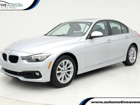 Used 2017 BMW 320i 320i Sedan with Premium and Dr image 1