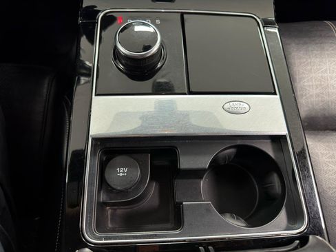 Used 2018 Land Rover Range Rover Velar AWD/4WD image 23
