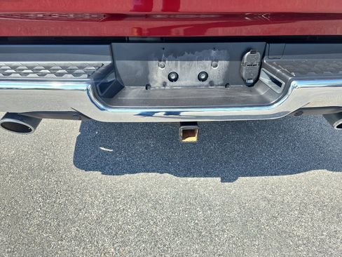 Used 2022 RAM 1500 Laramie AWD/4WD image 9
