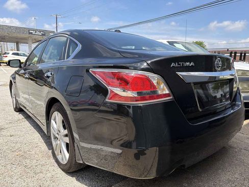 Used 2015 Nissan Altima 3.5 SL FWD image 3