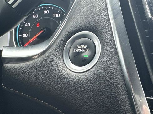 Certified 2023 Chevrolet Traverse LT image 27