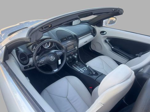 Used 2009 Mercedes-Benz SLK 300 image 29
