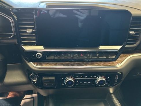 Used 2022 GMC Sierra 1500 Elevation w/ Elevation Premium Package image 22