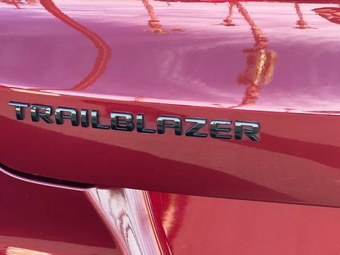 Used 2023 Chevrolet TrailBlazer RS w/ Sun and Liftgate Package image 36