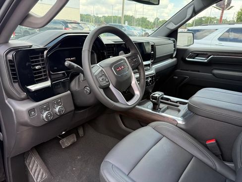 Used 2026 GMC Sierra 1500 SLT w/ SLT Premium Package AWD/4WD image 9