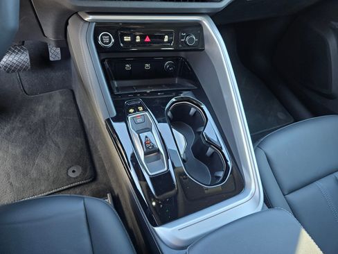 Certified 2025 Audi Q5 Premium w/ Convenience Package image 54