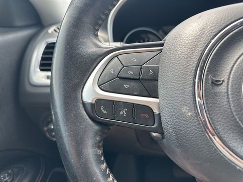 Used 2018 Jeep Compass Latitude w/ Cold Weather Group AWD/4WD image 22