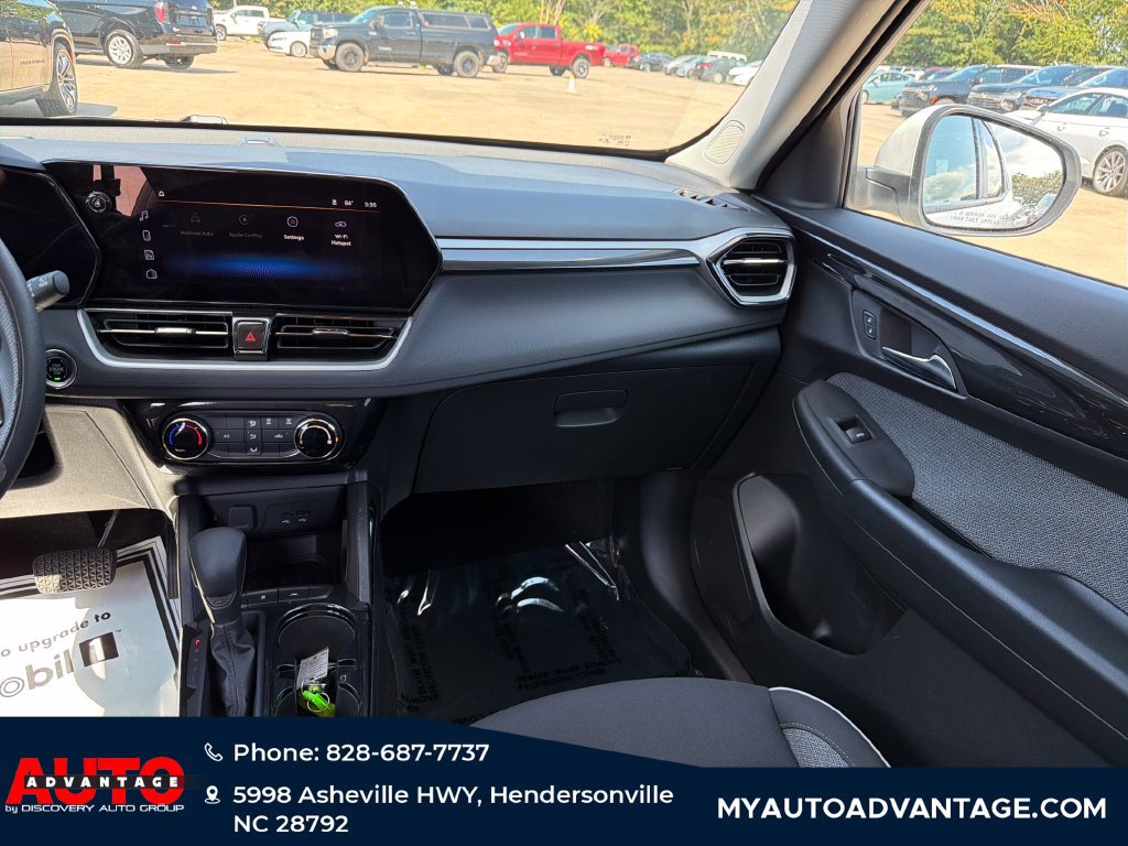 Used 2025 Chevrolet TrailBlazer LT FWD image 33