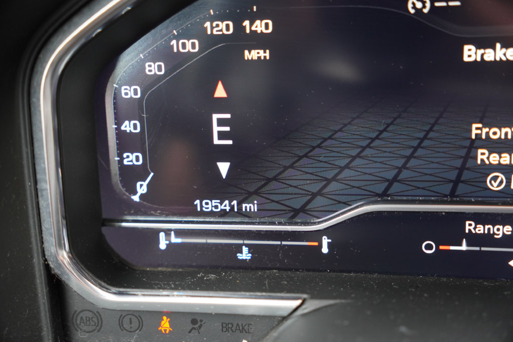 Used 2024 GMC Sierra 1500 Denali AWD/4WD image 9