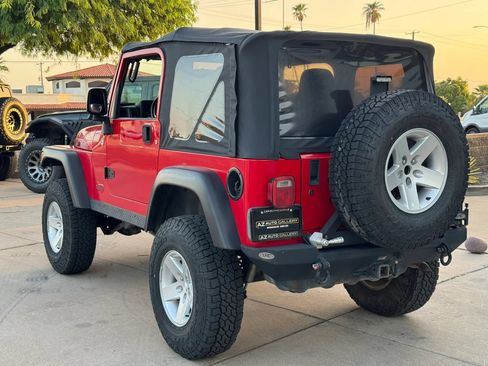 Used 2005 Jeep Wrangler Rubicon AWD/4WD image 8