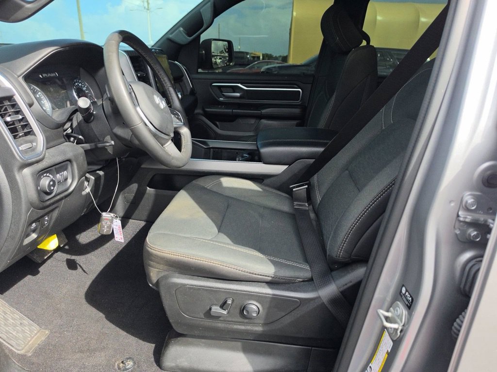 Used 2025 RAM 1500 Big Horn AWD/4WD image 9