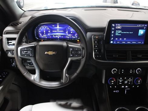 Used 2023 Chevrolet Suburban LT w/ Luxury Package AWD/4WD image 31