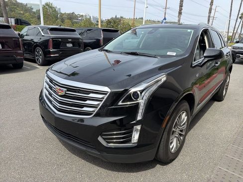 Used 2018 Cadillac XT5 Luxury w/ Driver Awareness Package image 2