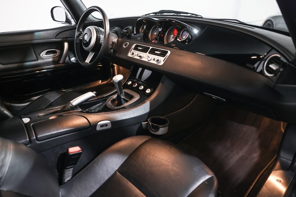 Used 2002 BMW Z8 RWD image 30