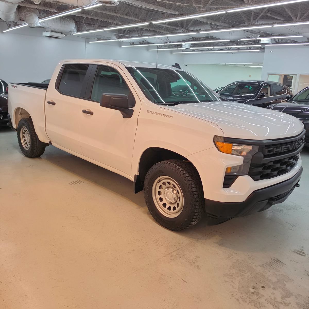 Used 2022 Chevrolet Silverado 1500 W/T w/ WT Value Package AWD/4WD image 18